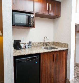 Springfield Hotel | Northfield Inn Suites and Conference Center