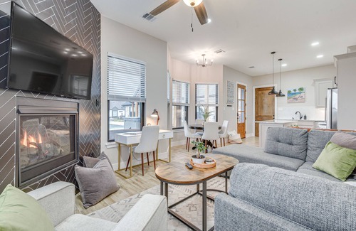 Argyle House | Northlake Vacation Rental w/Pool & Hot Tub Access