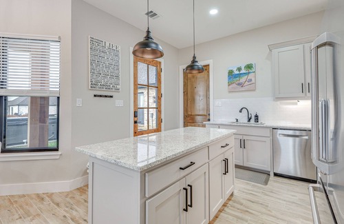 Argyle House | Northlake Vacation Rental w/Pool & Hot Tub Access
