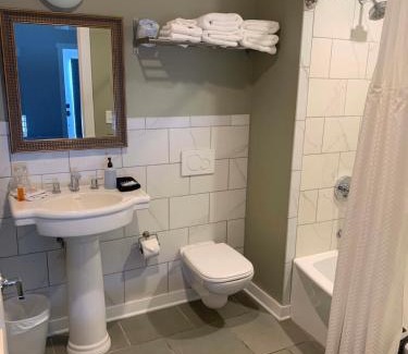 Northport House | Northport Inn Boutique Hotel R207