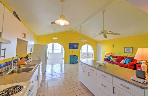 North Side Cottage | Northside Grand Cayman Getaway w/Private Beach!
