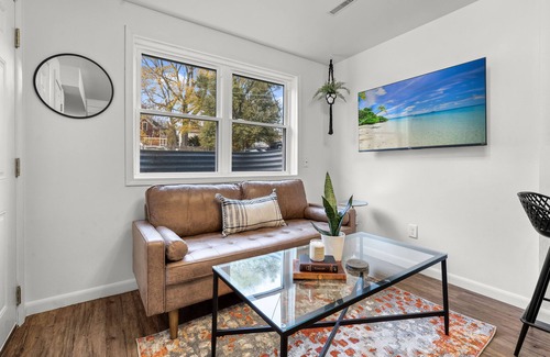 Mann Apartment | Northside Nook - 10 minute walk to downtown and campus