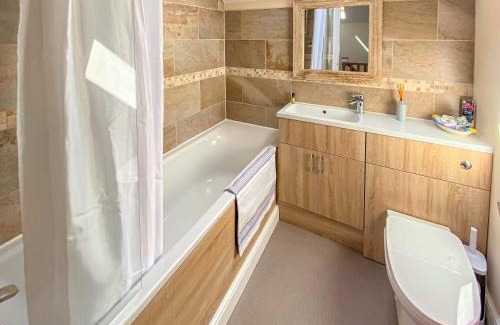 Wollerton House | Northwood Farm Cottage