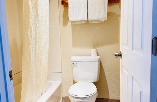 Blaine Hotel | Northwoods Motel