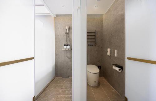 Tianjin City Center Hotel | Nost algia S Hotel Tianjin Ancient Culture Street & The Five Avenues 时光漫步S酒店 天津火车站津湾广场店 Free fresh ground coffee,Free laundry service