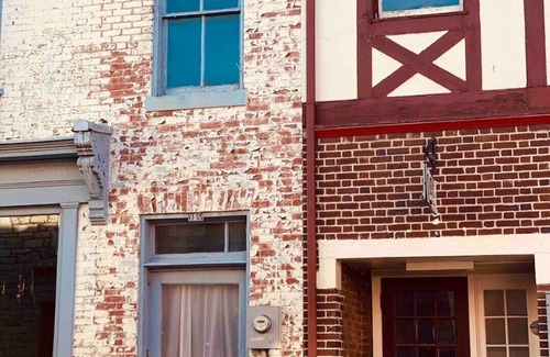Winchester Apartment | Nostalgia Lane in the heart of the city