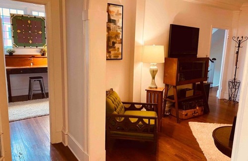 Winchester Apartment | Nostalgia Lane in the heart of the city