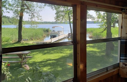 Menahga Cabin | Nostalgic Northern Cabin tucked between 2 lakes & recreational river - Wadena Co