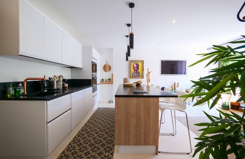 Saint-Tropez Apartment | Nouveau Appartement Toit Terrasse VUE Panoramique AU Coeur DU Village