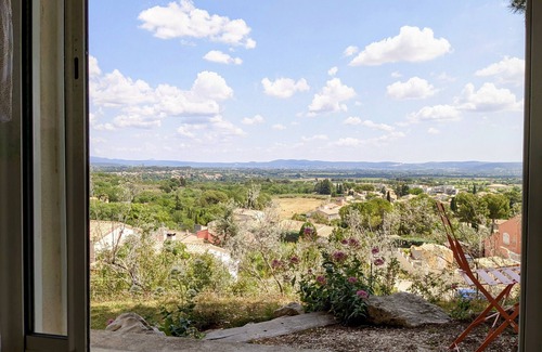 Clermont-l'Herault Apartment | Nouveau Charmant Appartement Avec vue Panoramique sur le pic Saint Loup