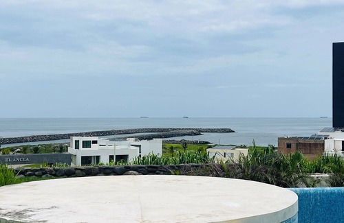 Boca del Rio House | Novel Residency