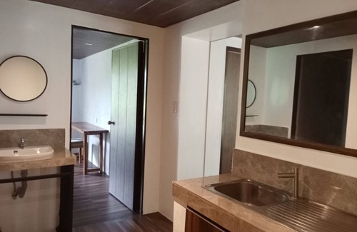 Canlubang Bed & Breakfast | Novella Tagaytay 3 Bedroom Family Suite 401