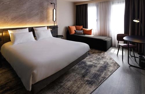 Suresnes Hotel | Novotel Paris Suresnes Longchamp