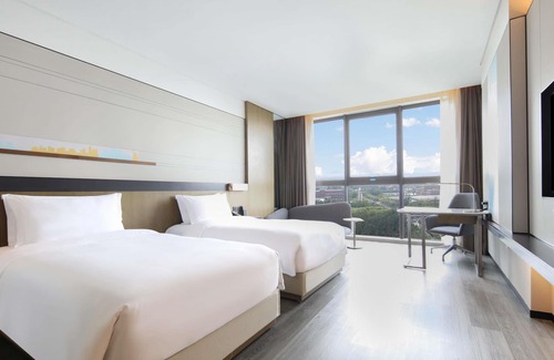 Pudong Hotel | Novotel Shanghai Chuansha