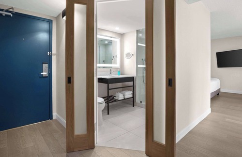 St. Lawrence Hotel | Novotel Toronto Centre