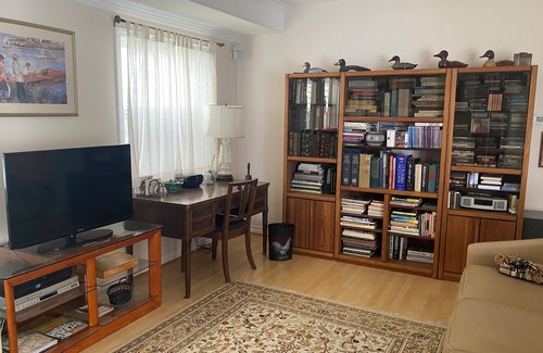 Old Towne House | Now with Air Conditioning! Enjoy Seal Beach! Pool table! Charming and sleeps 8