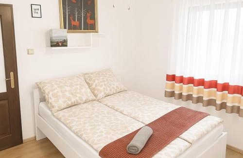 Szakoly Cabin | Nowhere Villa
