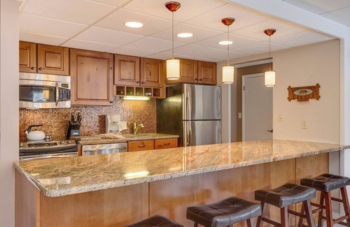 Warrior's Mark Condo | nPerfect for Your Breckenridge Holiday! Updated Condo; Walk to Town and Lifts