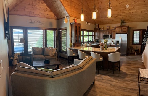 Perham House | nRelax at the Lake!