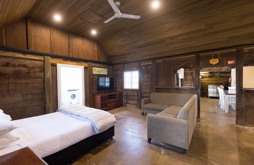 Hazeldean RV Rental | NRMA Lake Somerset Holiday Park