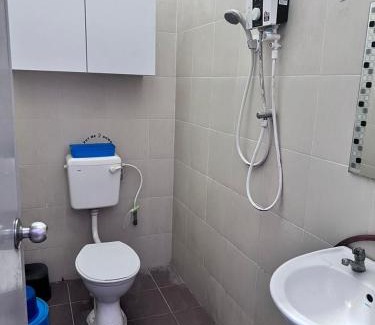 Parit Raja House | NSAFF Homestay UTHM