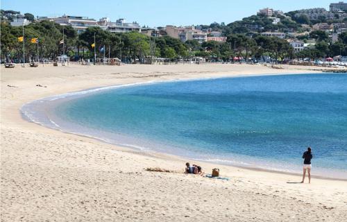 Sant Feliu de Guixols Apartment | Nuevo Apartamento Moderno Elisa - a 80 metros de la playa para 5 personas