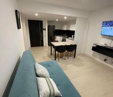 La Perla Apartment | Nuevo Departamento de categoría de 2 ambientes con cochera y amenities premium en ROYAL PARK Mar del Plata, excelente ubicación a dos cuadras de la playa, para 4 PAX