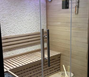 Sainte-Menehould Apartment | Nuit insolite Lovescape - Sauna & Spa privatif