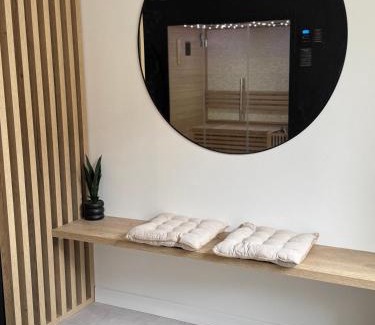 Sainte-Menehould Apartment | Nuit insolite Lovescape - Sauna & Spa privatif