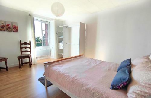 Le Dorat Apartment | Number 22 - Le Dorat - Apartment 4 with garden & free parking