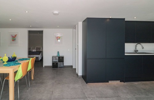 Bishop Sutton House | NUMBER 7, pet friendly, with hot tub in Bishop Sutton