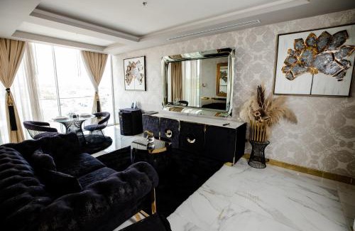 North Ridge Hotel | Number One Oxford Street Hotel & Suites