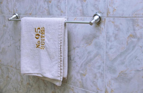 Lekki Phase 1 Bed & Breakfast | number95suites & hotel