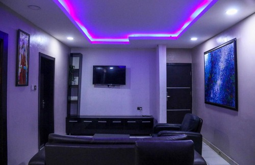 Lekki Phase 1 Bed & Breakfast | number95suites & hotel