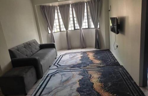Sungai Buloh Apartment | Nur Homestay Permai Damansara Damai