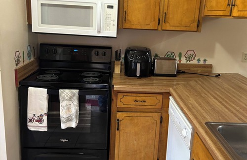 Daleville House | Nurses Heavennn2-bedroom townhome in charming Daleville with WiFi, AC. Come over