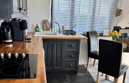 Bodmin Cottage | Nuthatch - Tawnamoor Cottage that sleeps 2 guests in 1 bedroom
