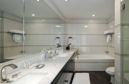 Rose Hill House | NY Awaits! Pet-friendly, Close to everything, All You Need for a Perfect Trip!