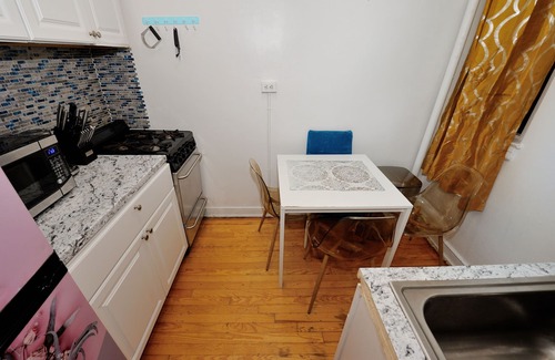 Sutton Place Apartment | NY-Cozy 2BR Sutton Place Apt: Classic Charm &Prime