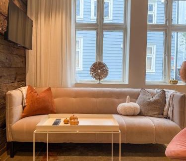 Sentrum Villa | Nyrenovert Bergenshus med 2 leiligheter - rolig smau i hjertet av Bergen