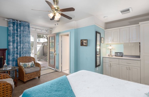 Downtown Vancouver Bed & Breakfast | O Canada House