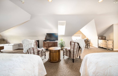 Downtown Vancouver Bed & Breakfast | O Canada House