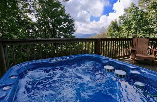 Apple Ridge Cabin | O'Connors Retreat - Blowing Rock, Hot tub Secluded acreage, fabulous views