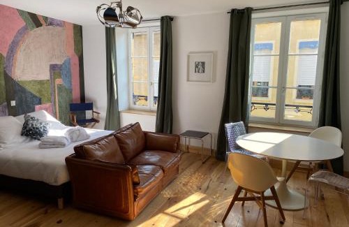 Charlieu Bed & Breakfast | O'fil de soi e