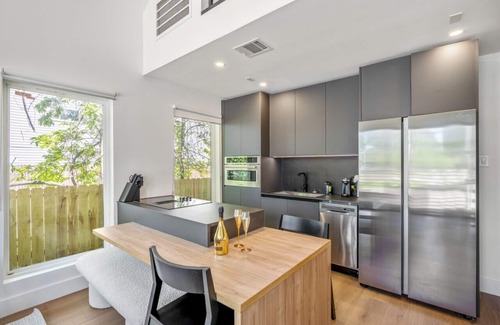 Greater East End Apartment | O'Four Lofts North, Luxury Cabin Retreat
