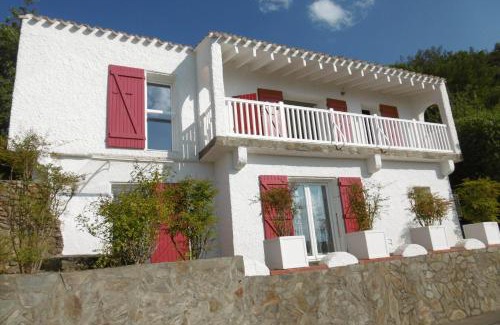 Laroque-des-Alberes House | O Petit Bonheur