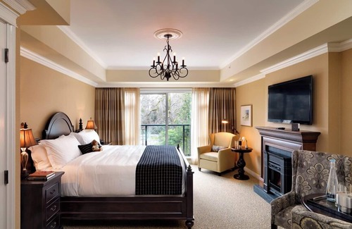 South Oak Bay Resort | Oak Bay Beach Hotel