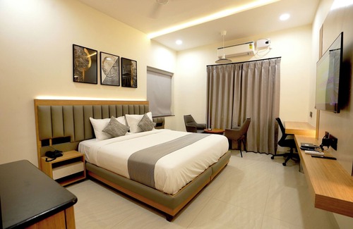 Kondapur Hotel | Oak Business Hotel