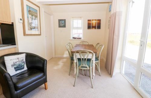 Dinas Dinlle House | Oak Cottage