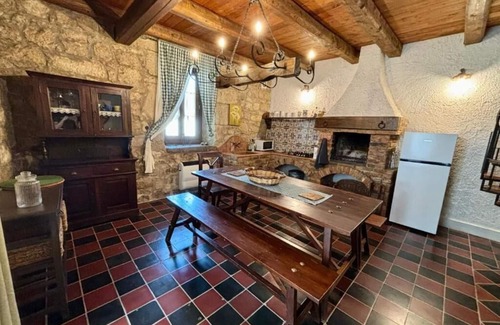 Monterosso Almo House | Oak Cottage